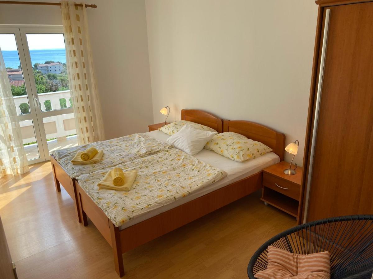 Apartments Vesna Banjol Esterno foto